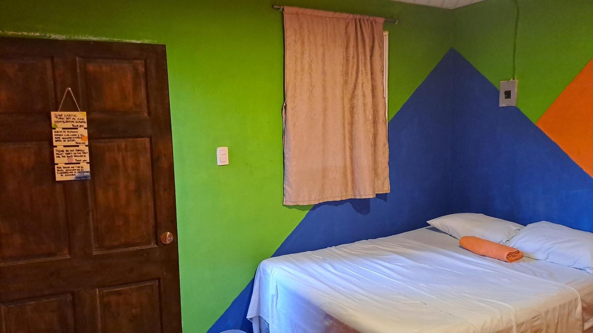 Hostal Nina Oly Tamanique Room photo